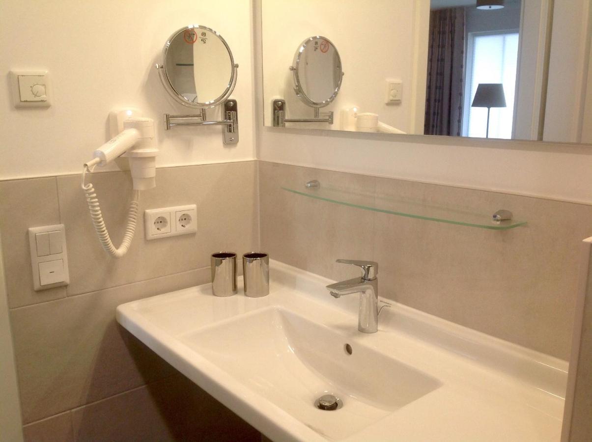 Börgerende-Rethwisch Sunny Suite 14 - Elegantes Hotelapartment Mit Grossartigem Pool-Wellnessbereich Direkt Am Meer In Ruhiger Lage - Perfekt Fuer Mensch Und Tier מראה חיצוני תמונה
