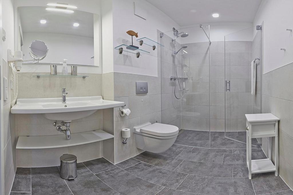 Börgerende-Rethwisch Sunny Suite 14 - Elegantes Hotelapartment Mit Grossartigem Pool-Wellnessbereich Direkt Am Meer In Ruhiger Lage - Perfekt Fuer Mensch Und Tier מראה חיצוני תמונה